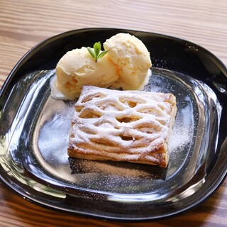 カフェクアラ_1