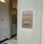 Hotel Berchielli - 川沿いでポンテベッキオ橋が眺められるホテル