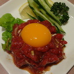 大門焼肉レストラン - 桜ユッケ：950円 (2014/4)