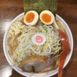 ヤマネコ軒 - 豚そば（豚鶏白湯）＋味玉＋ヤサイ増し＋ニンニク