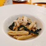 mondo - 実山椒を練り込んだ“カヴァテッリ”　穴子と干しきゅうり