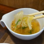 キッチン ブルー グローブ - 具沢山なスープ