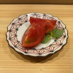 炭火割烹 麻布龍土町 - お通し　アメーラトマト　500円