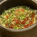 炭火割烹 麻布龍土町 - 鮭といくらの親子土鍋ごはん