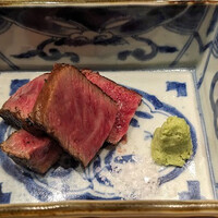 炭火割烹 麻布龍土町 - 山形牛の炭火焼き