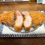 汁食堂 - ロースカツはミディアムレア‼️