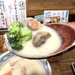 汁食堂 - ブロッコリーとマッシュルームも美味しい
