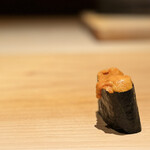 鮨 一幸 - バフンウニ軍艦