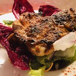 麹町ビストロ 階段の途中 - グリルチキンサラダ仕立て