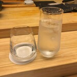 鮨処 凜 - チェイサーとバカラグラスの郷宝