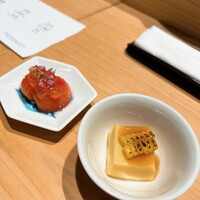 鮨 おにかい×2 - トマト土佐酢漬け・とうもろこし豆腐