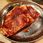 キンキン麦酒とプリッと小腸 近江牛畜産すだく - 