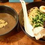MOO - 濃熟牛骨つけ麺（150g） 780円（税別）