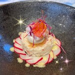 シャトー　ラ・パルム・ドール - ◉ はじまりの一皿
      　ずわい蟹づくし
      　　☘️ ほんのりカレー風味のソースが
      　　　斬新的でした！