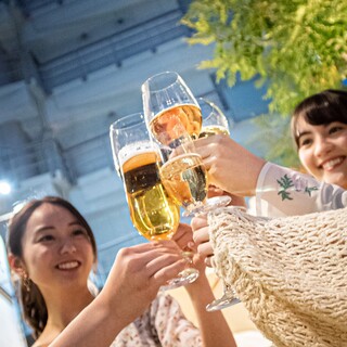 リゾート感あるお洒落な空間で各種飲み会や宴会、貸切も可能です