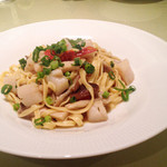 トラットリア ベーネ - 手打ちパスタ　ホタテときのこのオイルソース