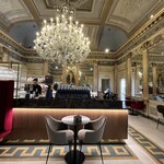 Ristorante SCAT_TO - 帰り際に給仕長が案内してくれた Caffè San Carlo は同じPalazzoにある。素晴らしい！何度も訪れているのに何故気付かなかったのだろうか。