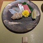 酒麹 びしを - お造り　ハモ、タコ、平目、アジ、マグロ
                                