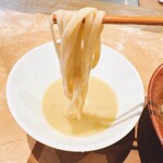 拉麺 ぶらい - 貝の冷やしつけ麺(麺リフト)