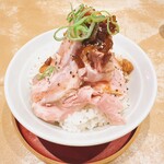 拉麺 ぶらい - ローストポーク丼