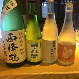 季節の地酒やワイン、自家製シロップを使うお酒などドリンク充実
