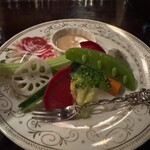 バー　アルシェ - お通しはバーニャカウダ