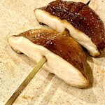 焼鳥 せきね - ちょっと椎茸挟みますとのことですがこの椎茸も抜群に旨い