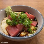 外呑・立呑・座呑処 新橋へそ - 天然本マグロ赤身の山かけ