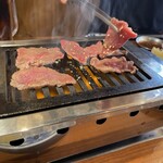 焼肉ホルモン大衆酒場 真 肉焼屋 十三店 - 