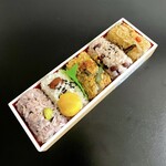 おこわ米八 - 五色おこわ　うなぎ、栗、赤飯、かやく、ちりめん梅