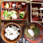 山ろく庵 - 御膳 （￥１．３００）