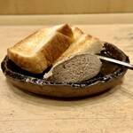 焼鳥 谷口 - レバーパテ