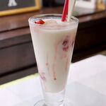 パスタ・エ・カフェ・シオサイ - 20240725自家製いちごラッシー