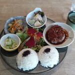 農楽里 - A. ふわふわハンバーグ デミグラスソースのプレート 1,400円 ♪