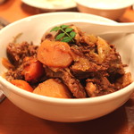 焼肉芝浦 - 牛スジの肉じゃが