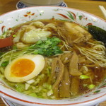 ラーメン武藤製麺所 - ワンタンメン（醤油味）