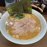 寿々喜家 - ラーメン（中盛＋ちゃーしゅー）