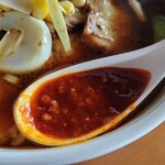 ラーメンたつた - レンゲ上の辛み