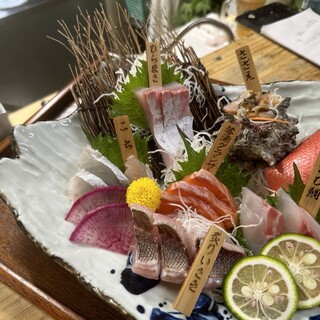 刺身の盛り合わせ