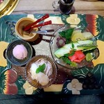 炭火焼肉 丸勢 - デザートセット。果物も凄く甘く、モンブランやアイスと交互に食べても遜色ありません。