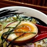 俺の中華たなか家 - 味玉蓮華リフト⤴️