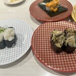 魚べい - えんがわ軍艦・わさびつぶ貝軍艦