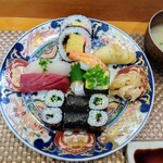 玄海鮨 - 海ランチ  メインと貝汁