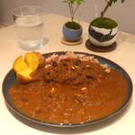熟成スパイス薬膳カレーと生プリンの店 ８こまち。 - 和牛薬膳カレー