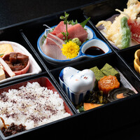 彩り箱膳（要予約）