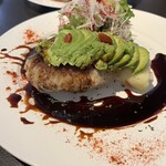 モデスティ - 鶏つくねとアボカドのハンバーグ
