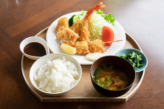 코츠부야 - 해산물 튀김 정식