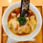 飯田商店 - わんたん入りしょうゆらぁ麺