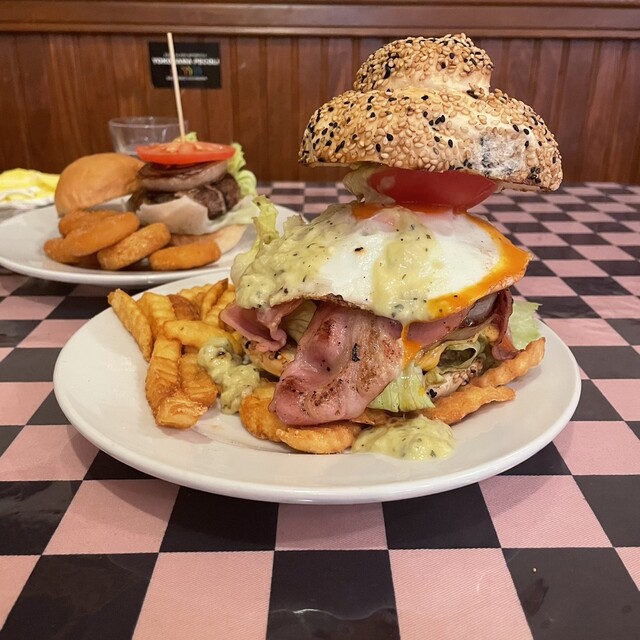ザ パンヘッズ ヘヴン サルーン （THE PANHEAD'S HEAVEN SALOON