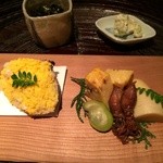 七草 - ハマグリ寿司、蕗の白和えなど前菜盛り合わせ